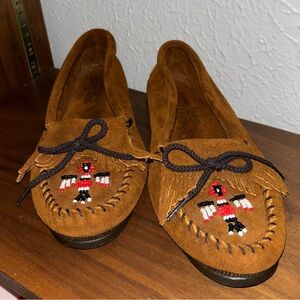 NWOT Minnetonka Moccasins “Thunderbird”